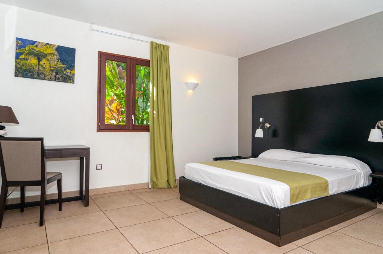 Tama Hotel Saint-Gilles Les Bains Exterior photo