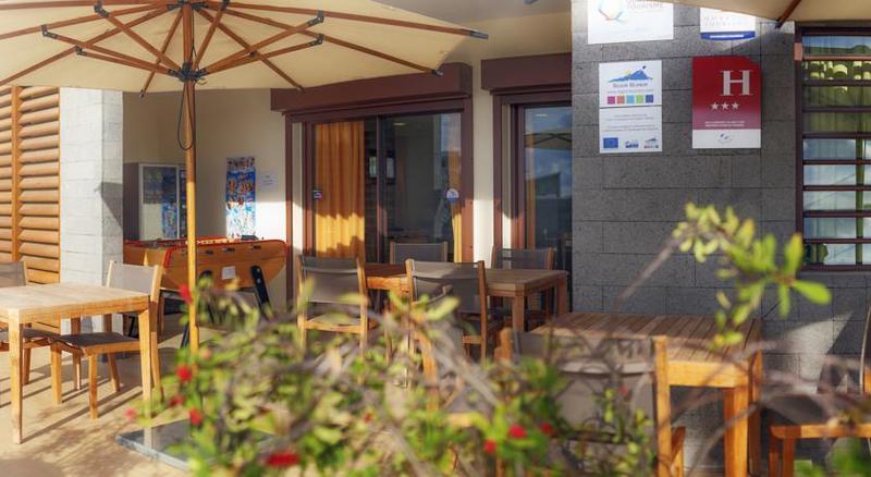 Tama Hotel Saint-Gilles Les Bains Exterior photo